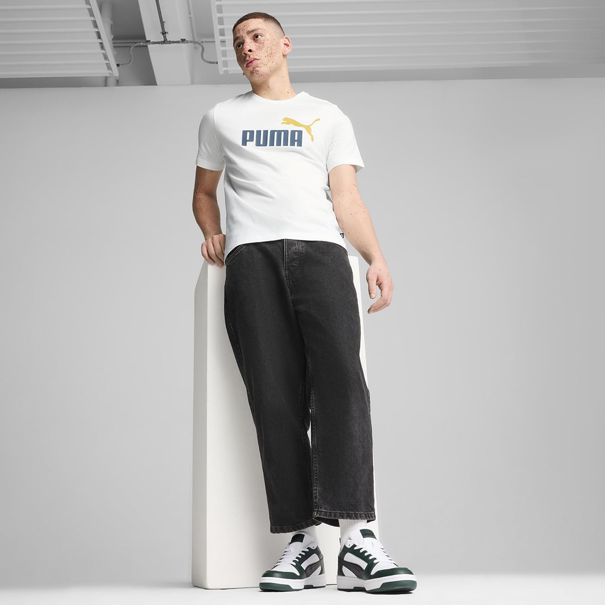 PUMA Unisex Rebound V6 Low Sneaker