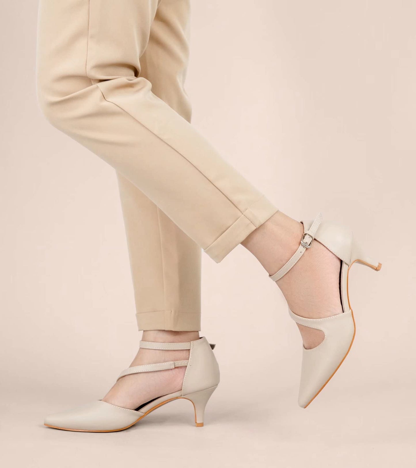 Greatonu Women's Pointed Toe Court Shoes with Ankle Strap and Kitten Heel