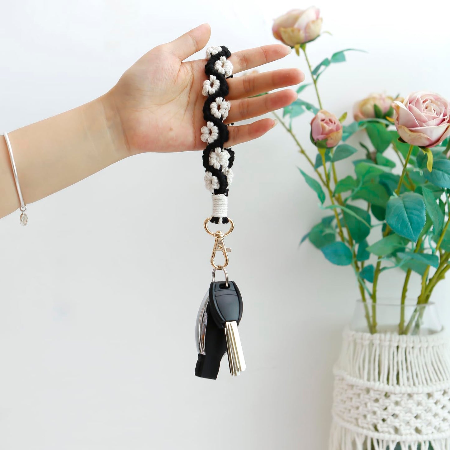 AOKSUNOVA Key Ring Band Macrame Lanyard Short Key Pendant Girls Gift for Women