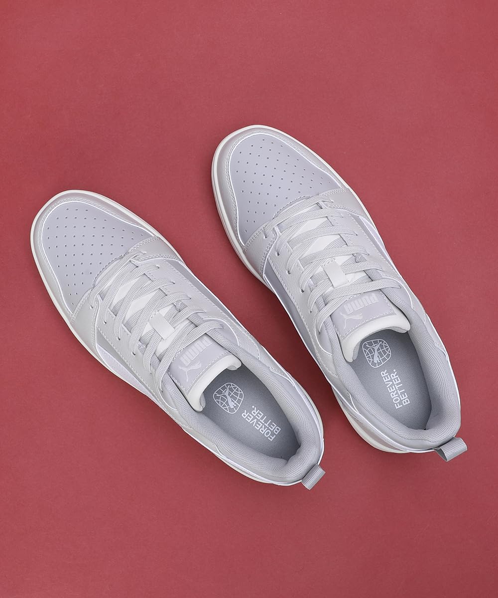 PUMA Unisex Rebound V6 Low Sneaker