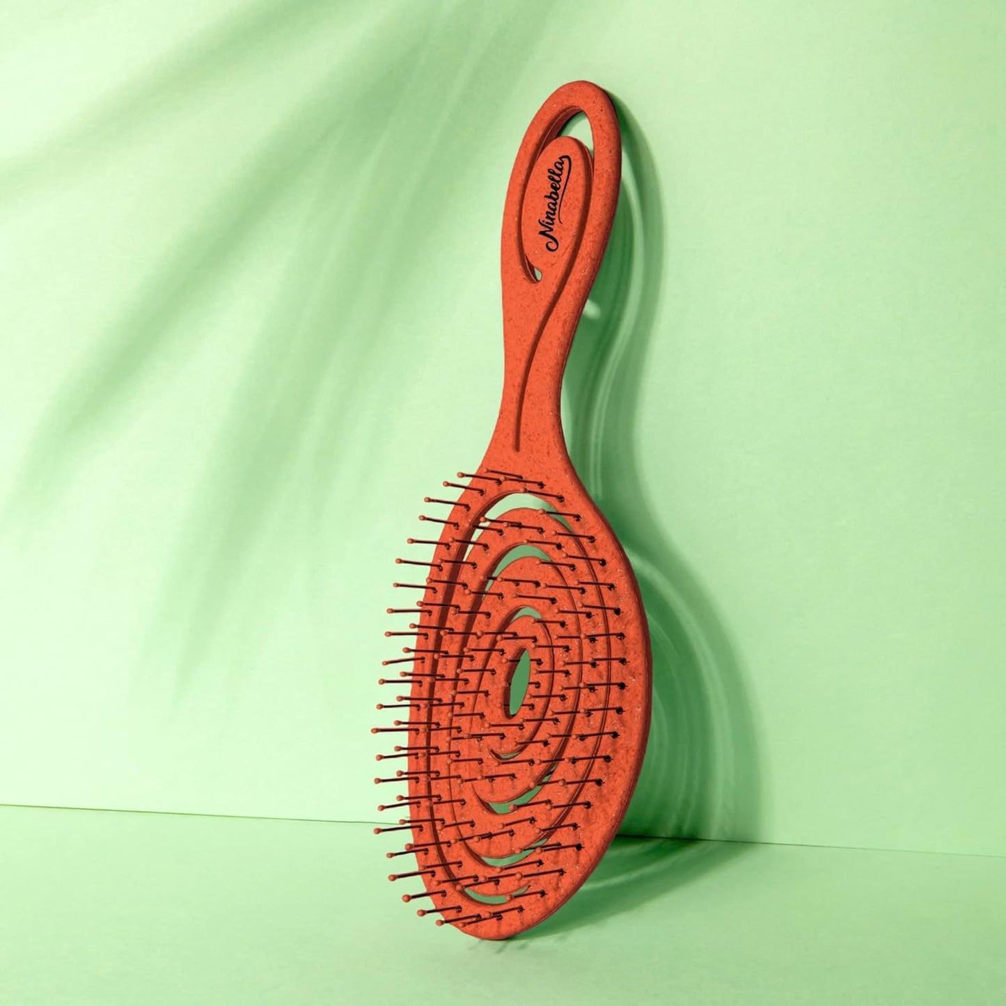 Ninabella Haarbürste ohne Ziepen für Damen, Herren & Kinder - Entwirrbürste auch für Locken & Lange Haare - Einzigartige Profi Detangler-Bürste mit Spiralfeder - Schwarz