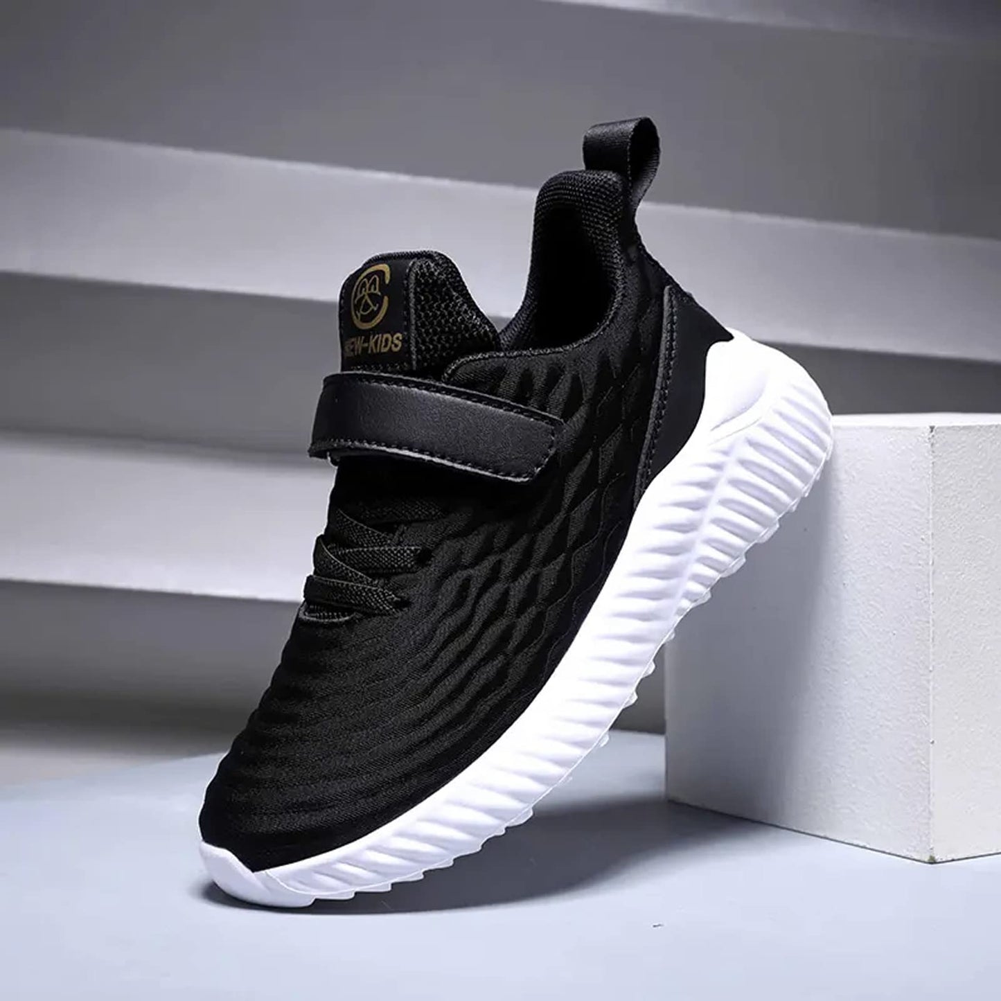 Qvxkd Turnschuhe Mädchen Schuhe turanschuhe Jungen Hallenschuhe Junge Sportschuhe Kinder Mesh Atmungsaktiv Kinderschuhe Outdoor Laufschuhe Sneaker Klettverschluss Wanderschuhe 28EU-39EU