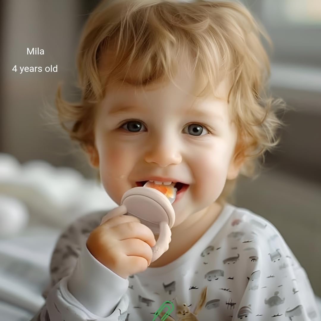 WeSweet Fruchtsauger Baby | Silikon Futterspender für Babynahrung und Gefriertablett für Babynahrung, Milch-Eis am Stiel, zur Linderung des Zahnens von Babys, Schnuller zum Selbstfüttern (Bear Sand)