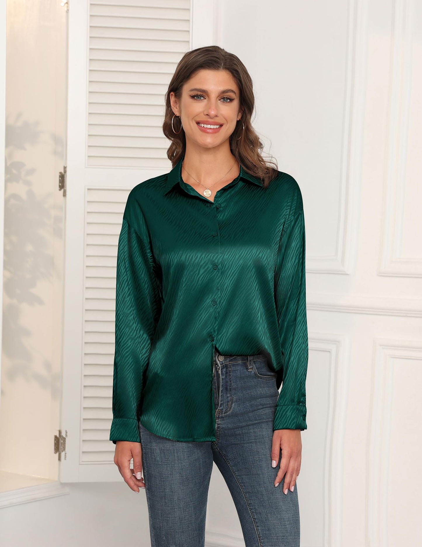 Beyove Damen Bluse Satin Seide V-Ausschnitt Hemden Elegant Langarm Business Oberteile mit Knöpfen Tops Lose Langarmshirt