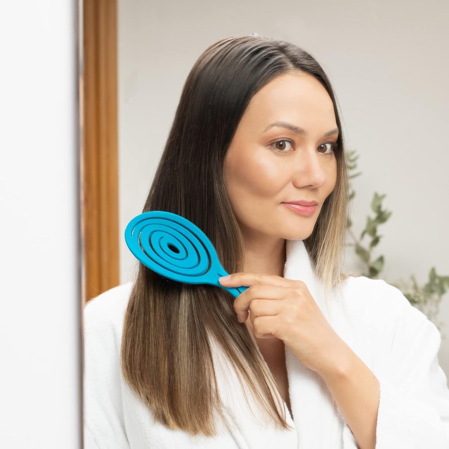 Ninabella Haarbürste ohne Ziepen für Damen, Herren & Kinder - Entwirrbürste auch für Locken & Lange Haare - Einzigartige Profi Detangler-Bürste mit Spiralfeder - Schwarz