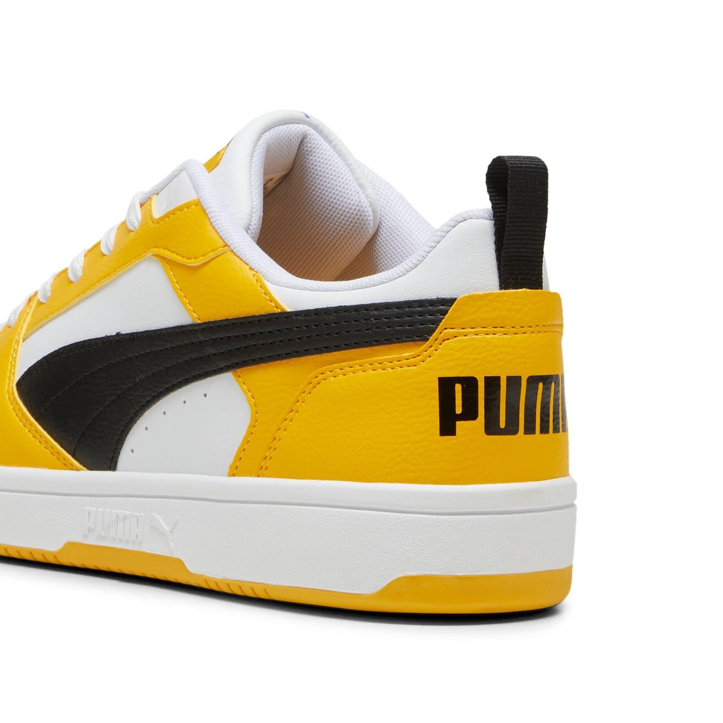 PUMA Unisex Rebound V6 Low Sneaker