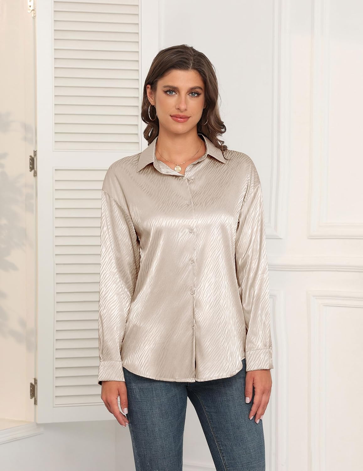 Beyove Damen Bluse Satin Seide V-Ausschnitt Hemden Elegant Langarm Business Oberteile mit Knöpfen Tops Lose Langarmshirt