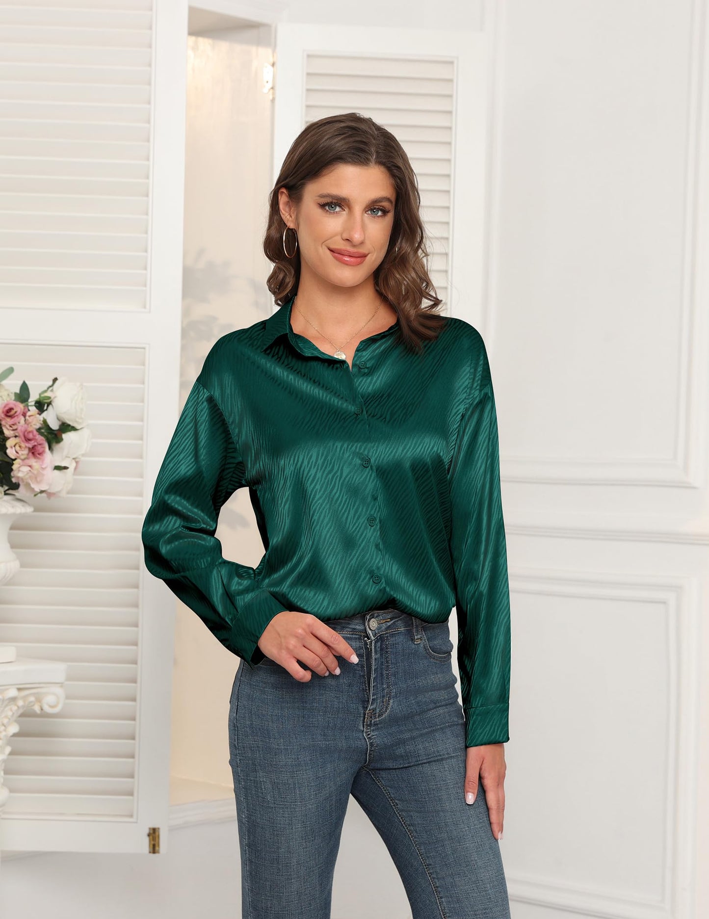 Beyove Damen Bluse Satin Seide V-Ausschnitt Hemden Elegant Langarm Business Oberteile mit Knöpfen Tops Lose Langarmshirt