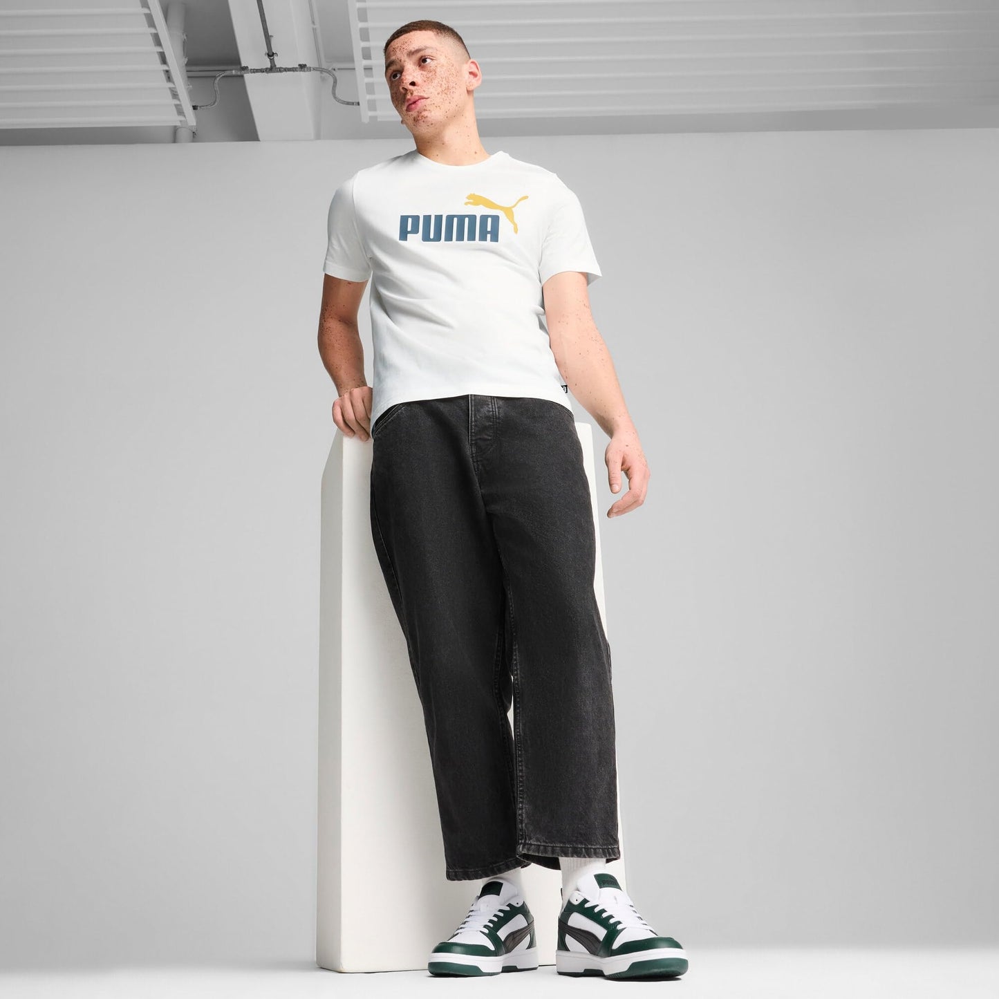 PUMA Unisex Rebound V6 Low Sneaker