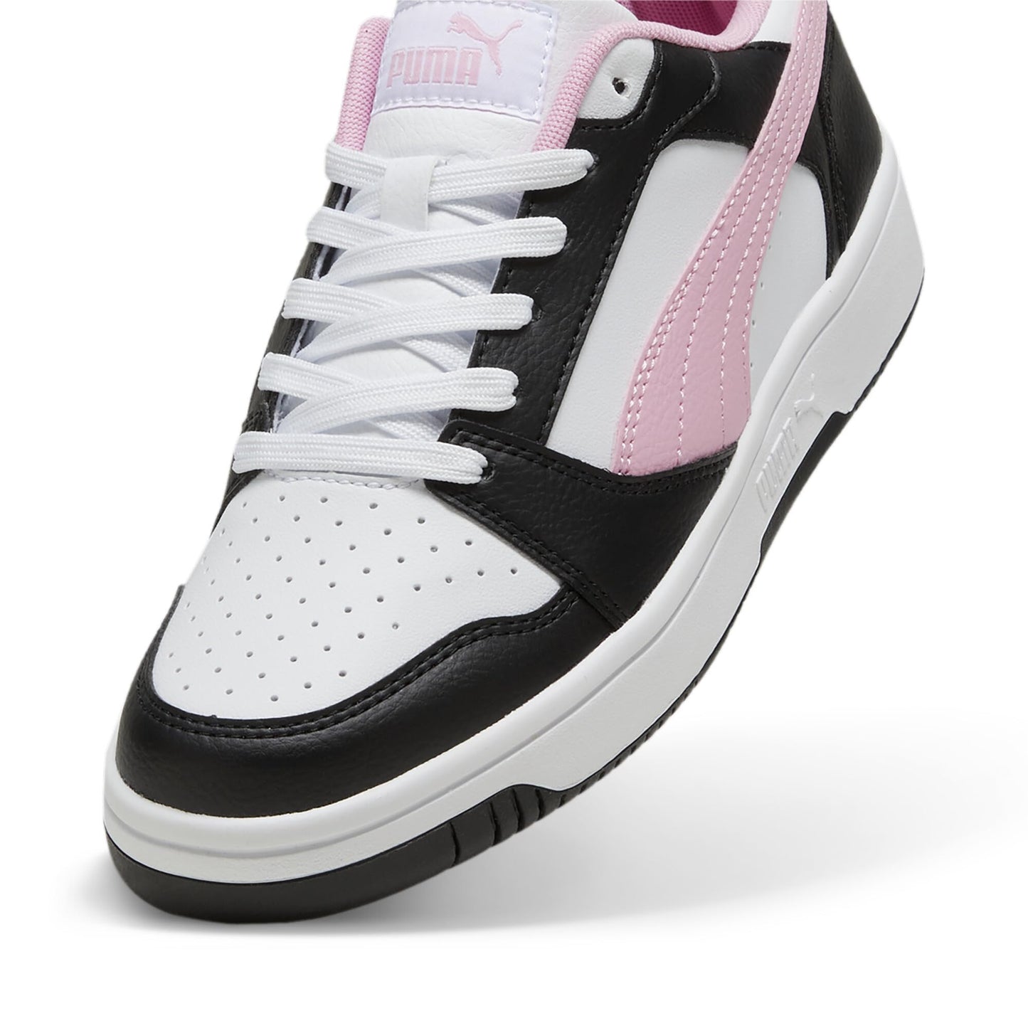 PUMA Unisex Rebound V6 Low Sneaker