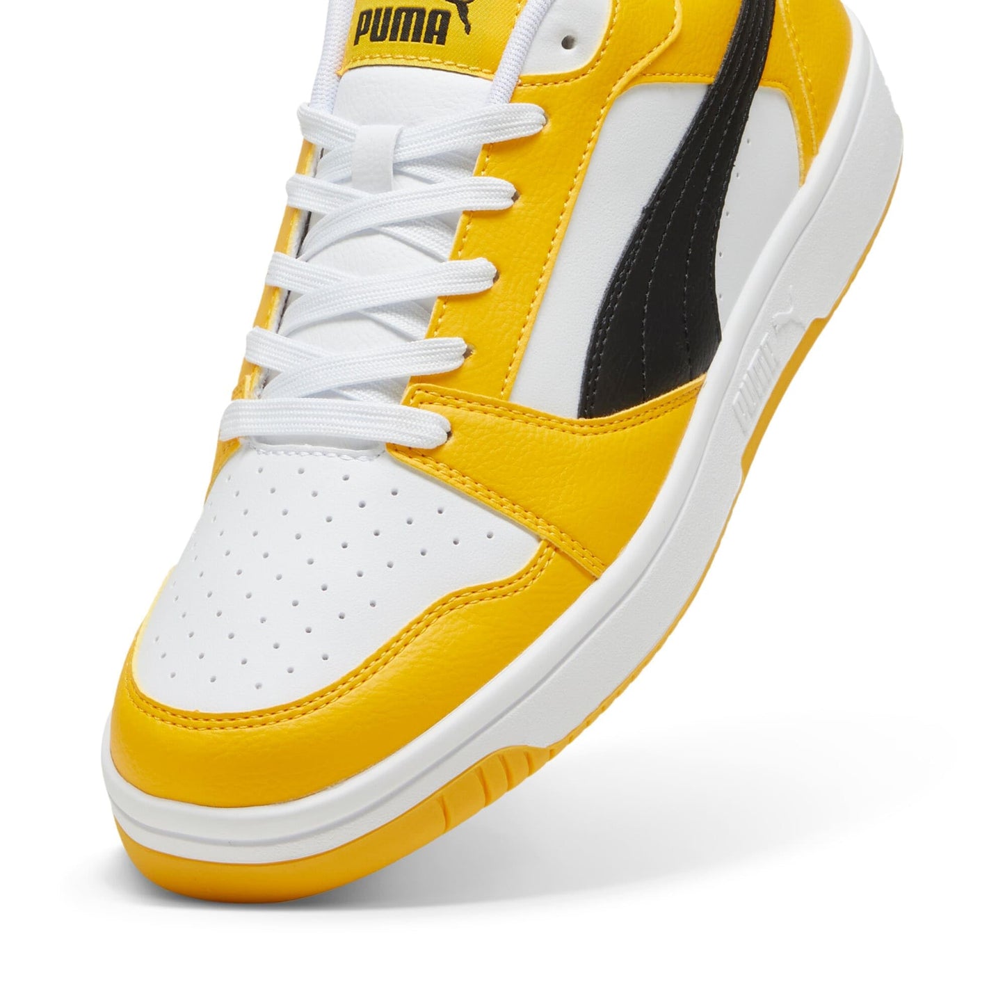 PUMA Unisex Rebound V6 Low Sneaker