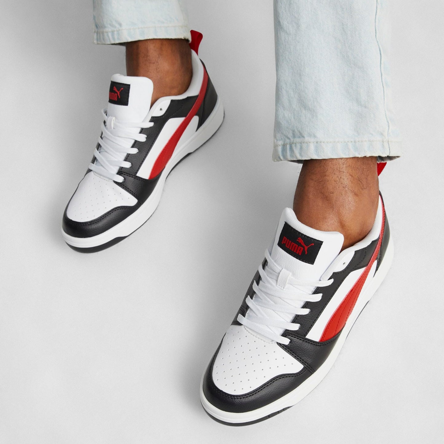 PUMA Unisex Rebound V6 Low Sneaker