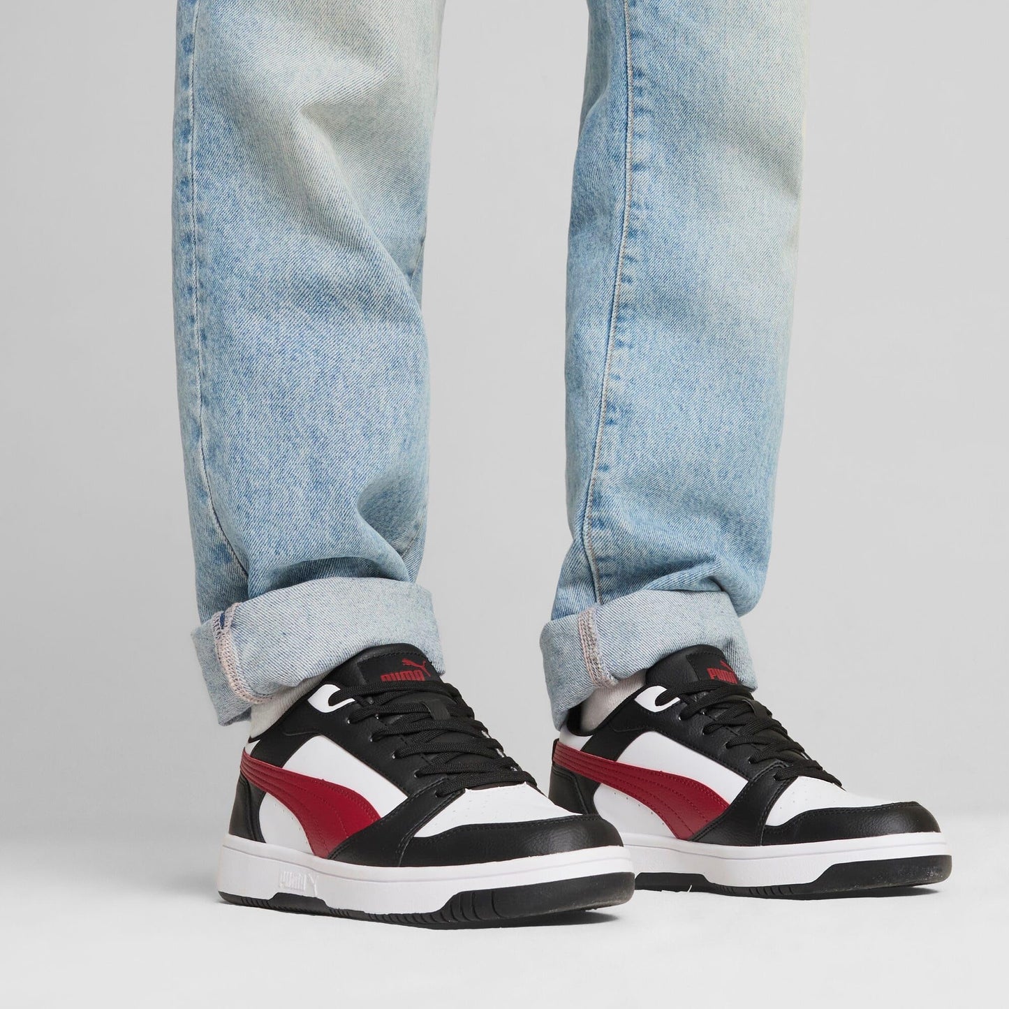 PUMA Unisex Rebound V6 Low Sneaker