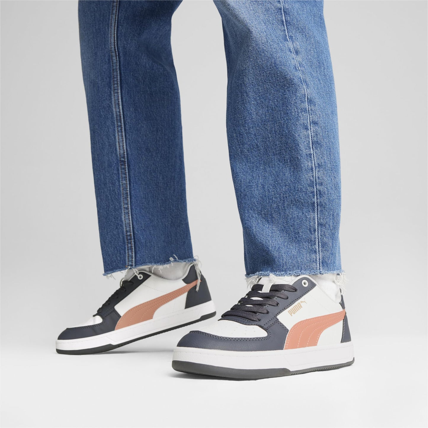 PUMA Unisex Caven 2.0 Sneaker