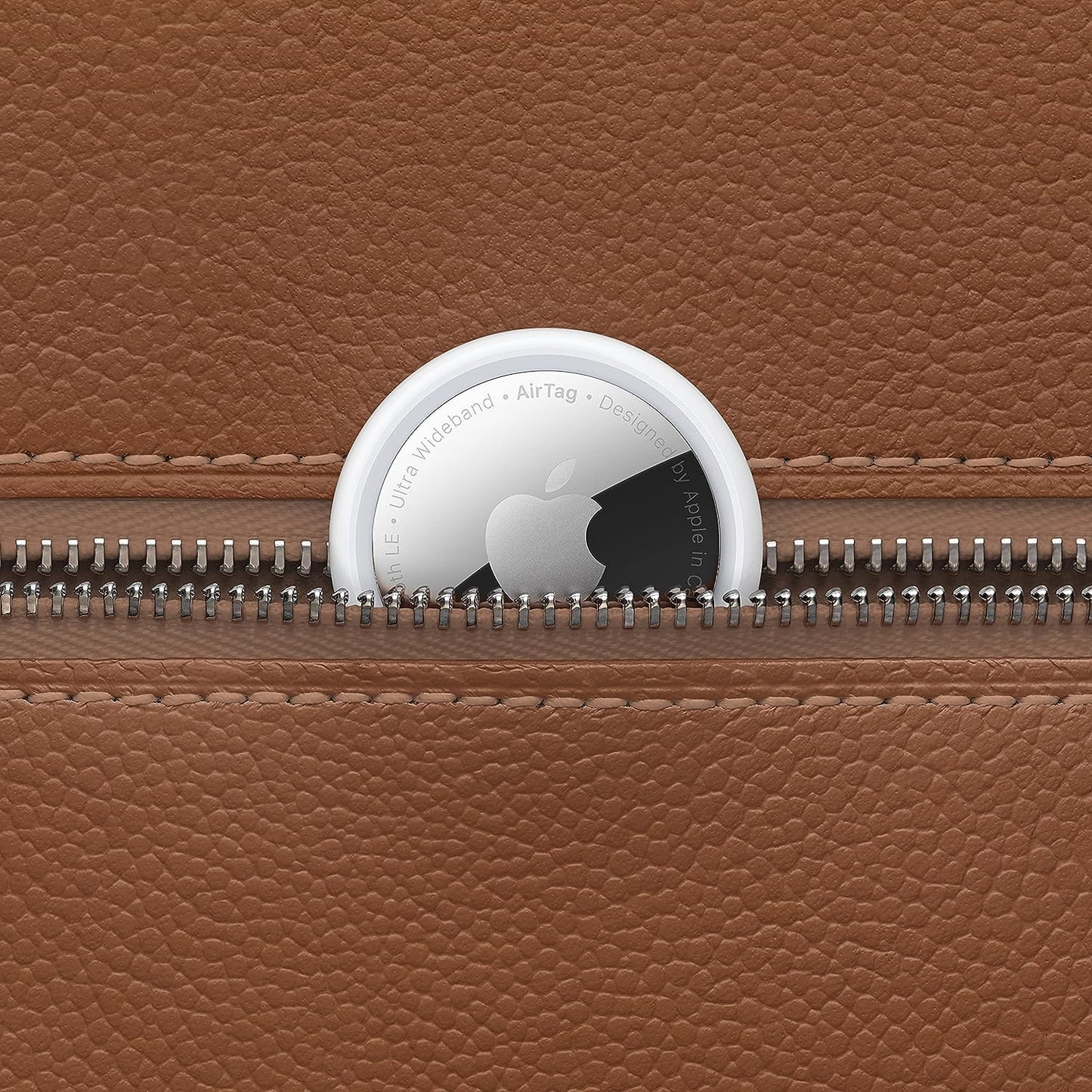 Apple AirTag 4er Pack - Finde und behalte Deine Sachen im Blick: Schlüssel, Geldbörsen, Gepäck, Rucksäcke und mehr. Einfaches Einrichten mit iPhone oder iPad. Austauschbare Batterie