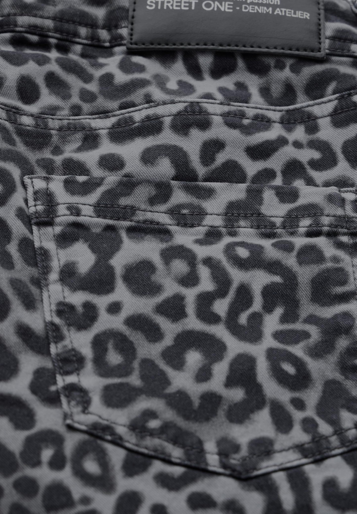 Street One Damen Style Denim-Bonny,Loosefit,mw,slimleg,Leo Print