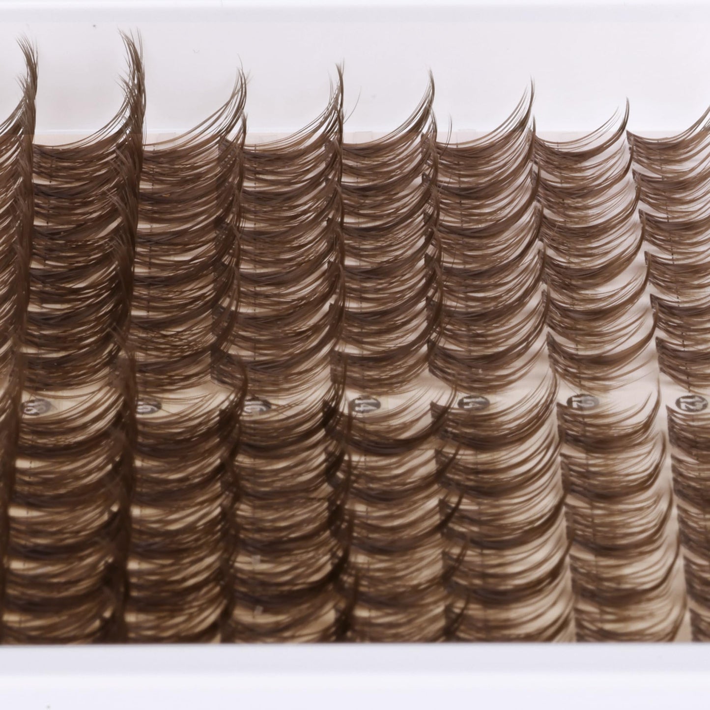 Wimpern Extensions Set Künstliche Wimpern Natürliche DIY Wimpernverlängerung Cluster Wimpern 16MM Individuelle Lashes Kit 40D Nerz Wimpern Fluffy mit Lash Bond und Seal Lash Tweezers