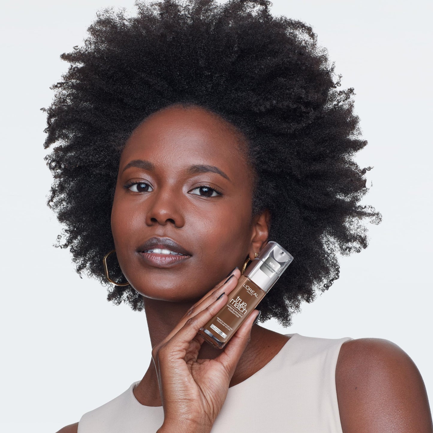 L'Oréal Paris Make up, Flüssige Foundation mit Hyaluron und Aloe Vera, True Match Make-Up, Nr. 5.N Sand, 30 ml