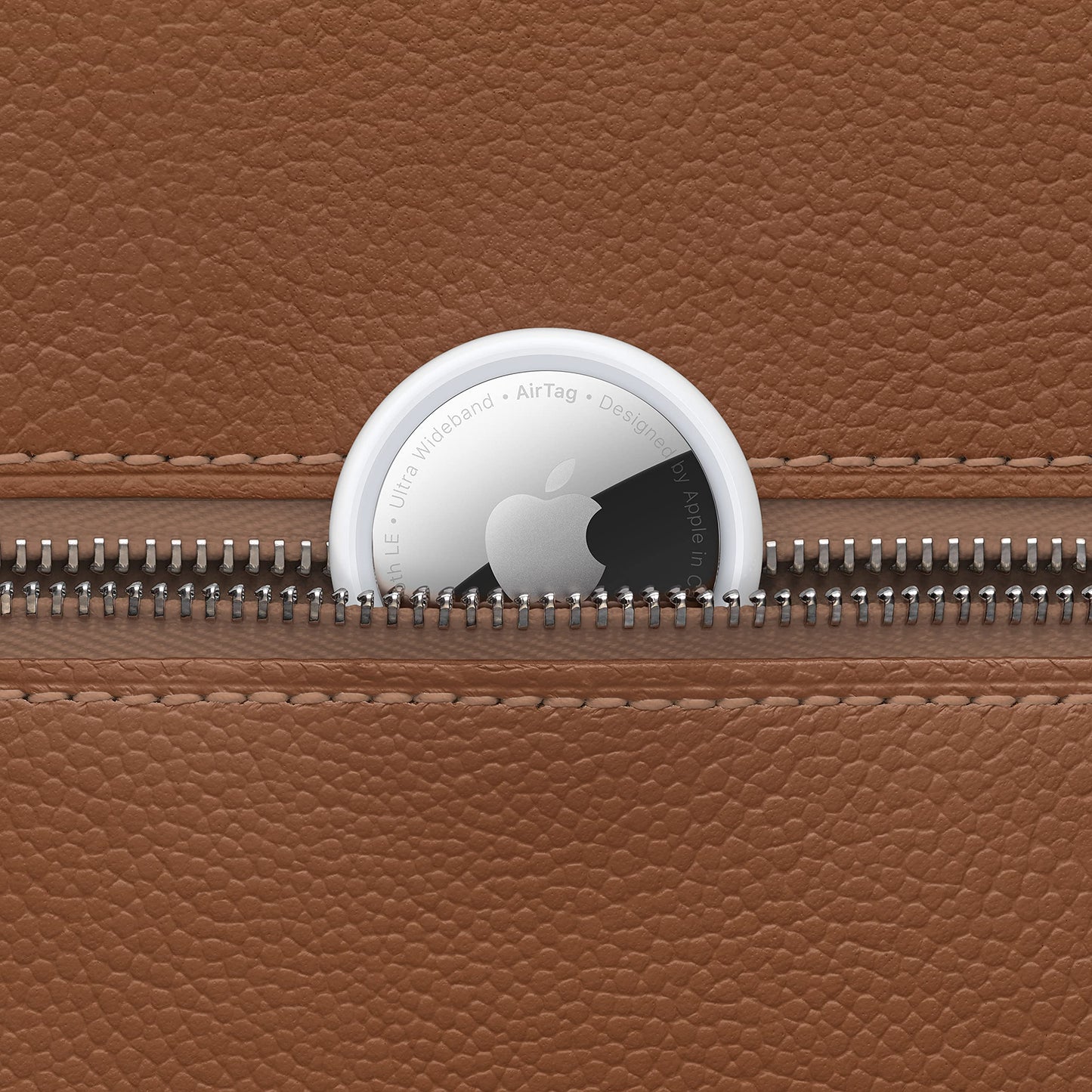 Apple AirTag 4er Pack - Finde und behalte Deine Sachen im Blick: Schlüssel, Geldbörsen, Gepäck, Rucksäcke und mehr. Einfaches Einrichten mit iPhone oder iPad. Austauschbare Batterie