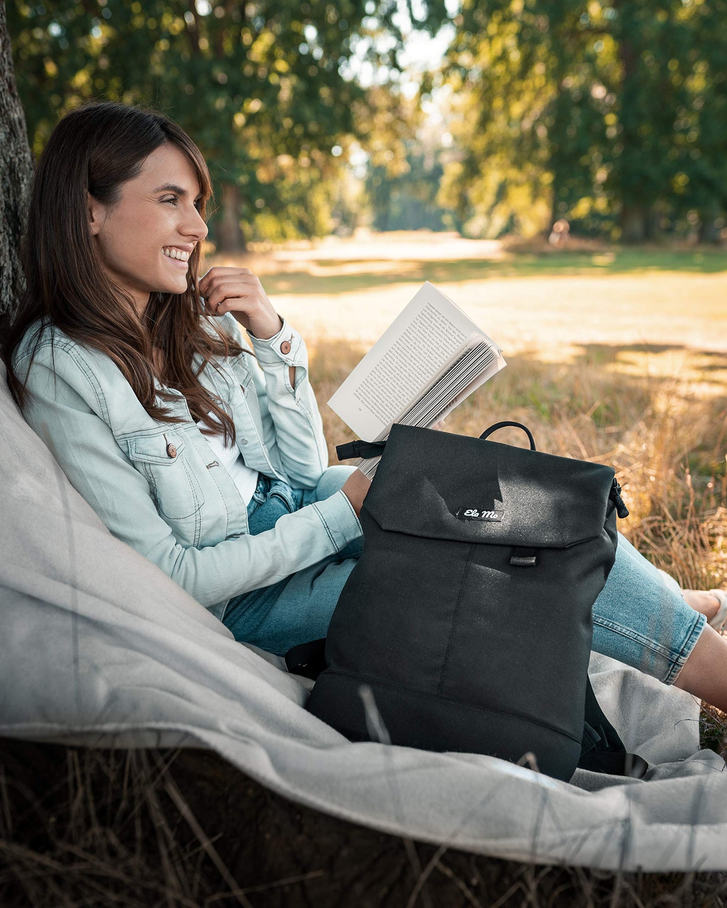 Ela Mo Rucksack Damen - Daypack schön u. durchdacht - Laptop Rucksäcke für Frauen - Anti Diebstahl Tasche für Schule, Uni, Business (Salmon)