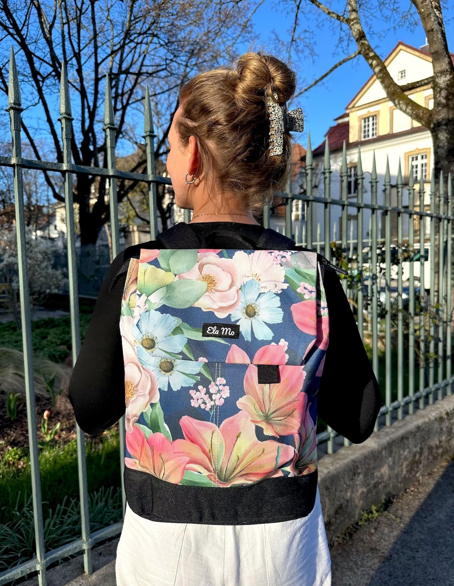 Ela Mo Rucksack Damen - Daypack schön u. durchdacht - Laptop Rucksäcke für Frauen - Anti Diebstahl Tasche für Schule, Uni, Business (Salmon)