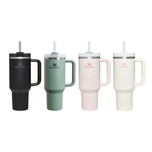 Stanley Quencher H2.0 FlowState Trinkflasche mit Strohhalm 1.18L - Thermobecher Kühlt 11 Stunden - 48 Stunden Eisgekühlt - Spülmaschinenfest - Thermosflasche BPA Frei - Kaffeebecher To Go - Cream