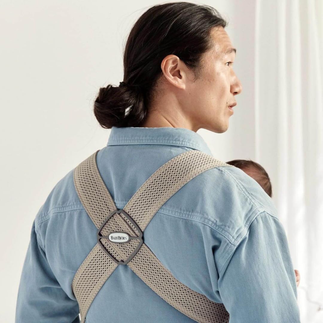 BabyBjörn Babytrage Mini, 3D-Netzstoff, Grau-Beige