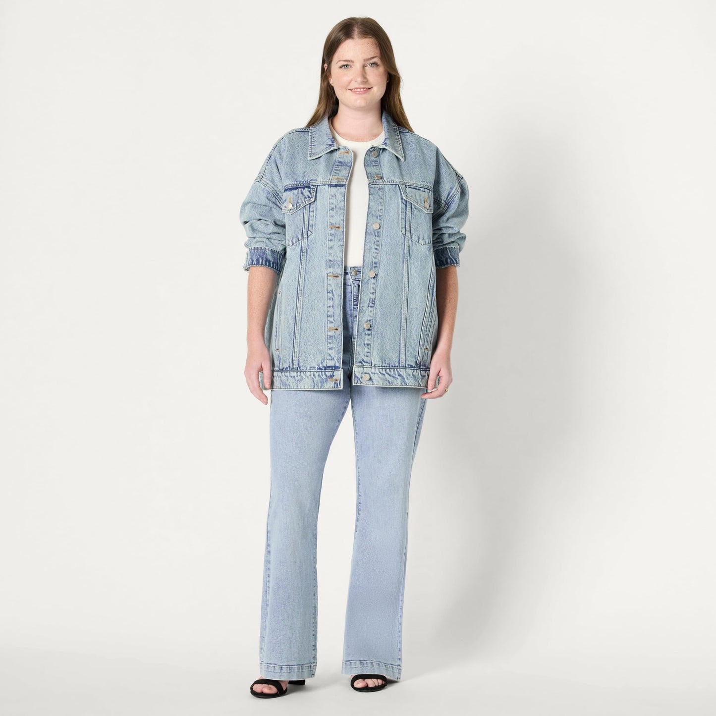 Amazon Essentials Damen Trucker-Jacke aus Denim Mit Taschen
