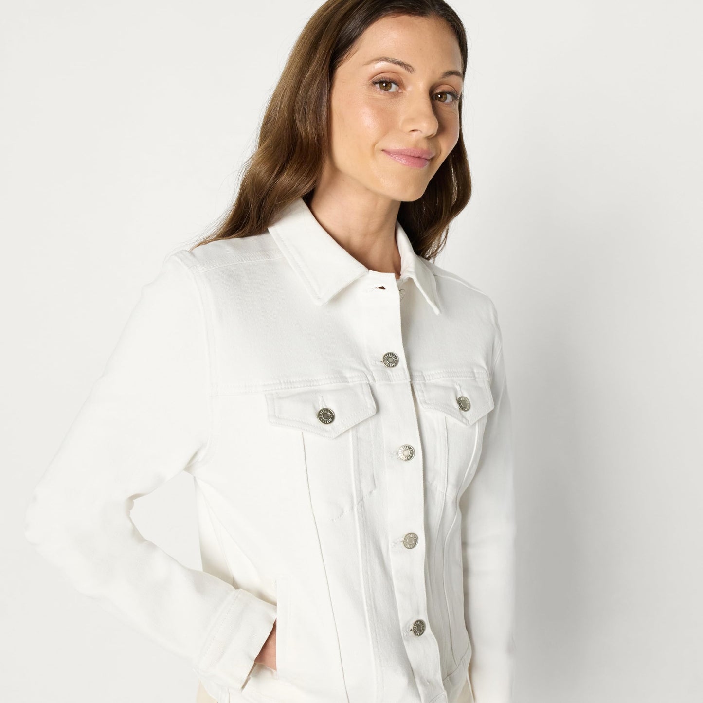Amazon Essentials Damen Trucker-Jacke aus Denim Mit Taschen