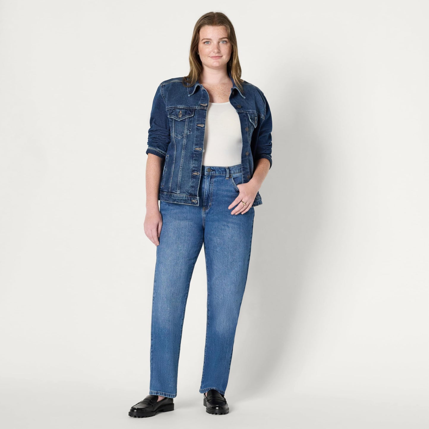 Amazon Essentials Damen Trucker-Jacke aus Denim Mit Taschen