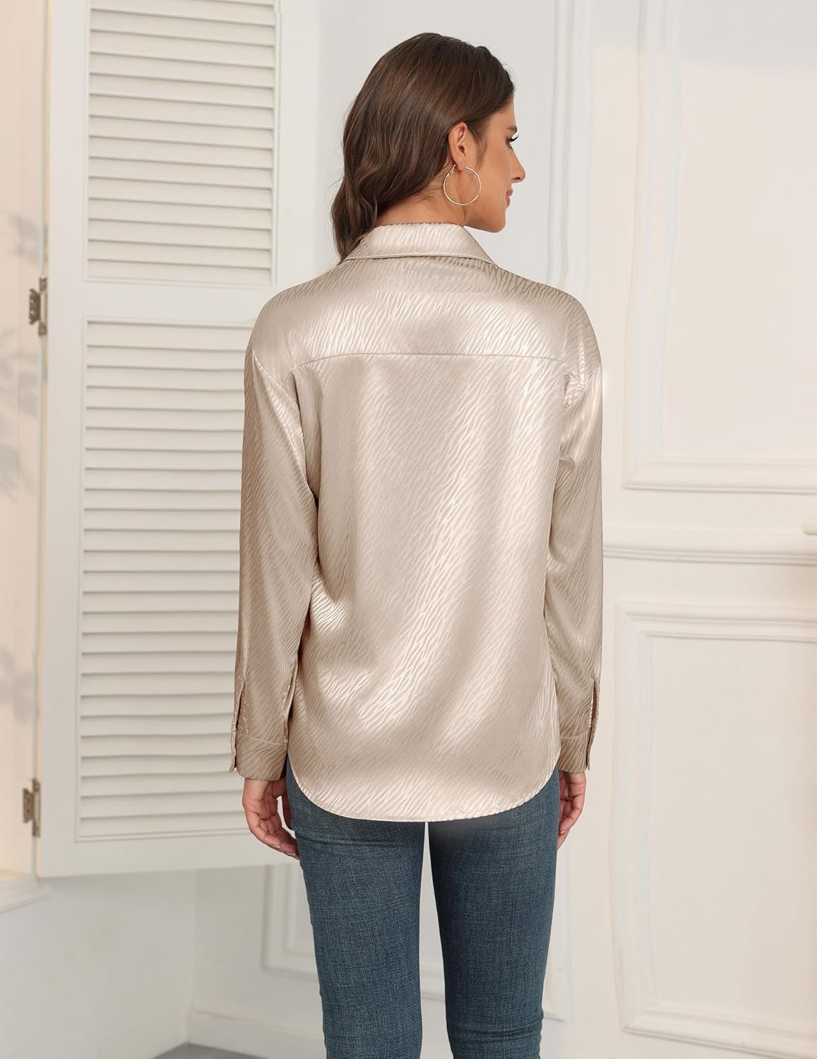 Beyove Damen Bluse Satin Seide V-Ausschnitt Hemden Elegant Langarm Business Oberteile mit Knöpfen Tops Lose Langarmshirt