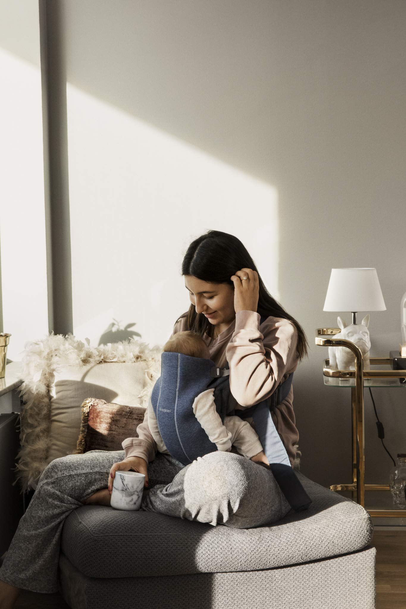 BabyBjörn Babytrage Mini, 3D-Netzstoff, Grau-Beige