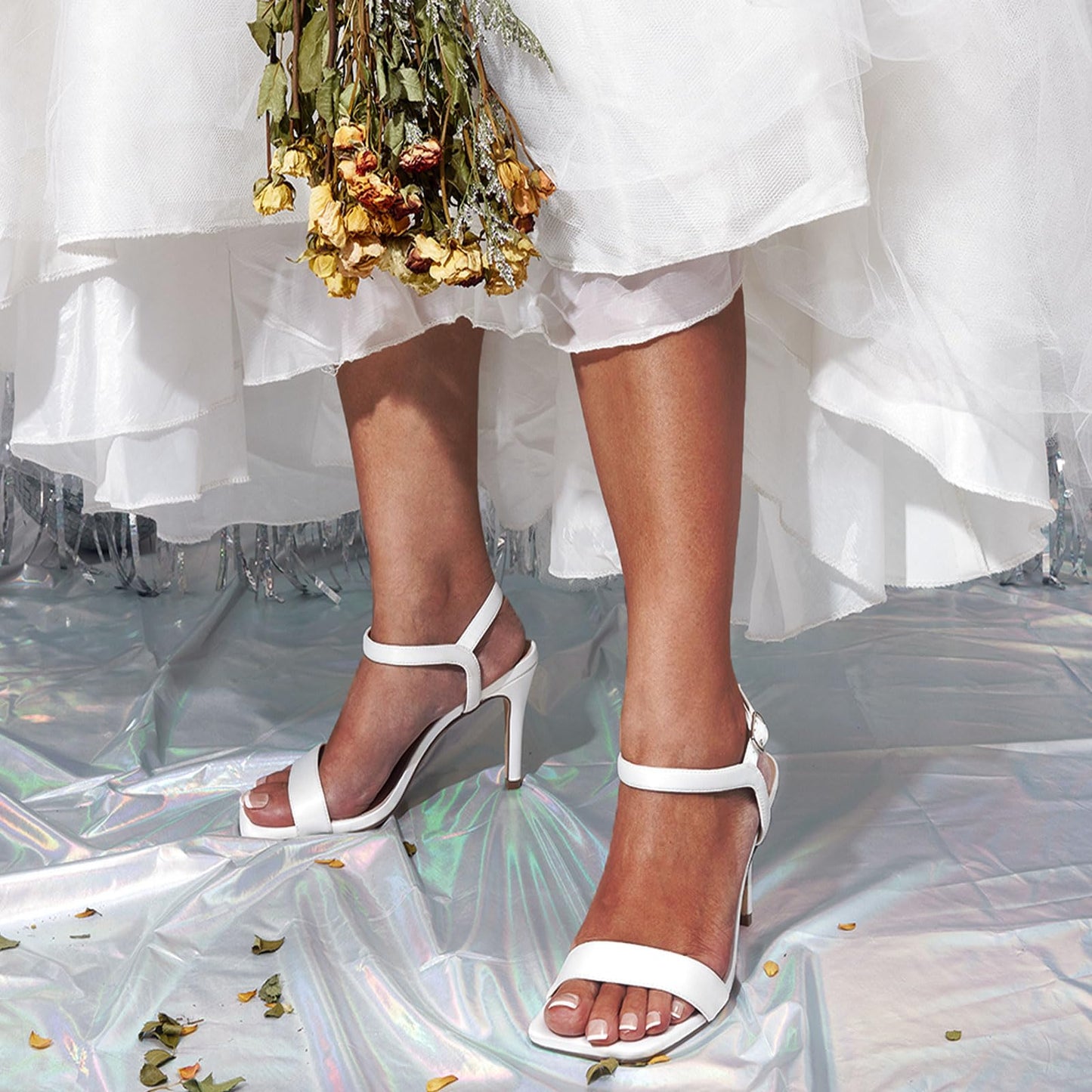 GENSHUO Sandaletten Damen mit Absatz, 8CM High Heel Peep Toe, Satin Sandalen Sommer Elegante Schuhe Party Prom Dress Slingback mit Knöchelriemen,EU 36-42