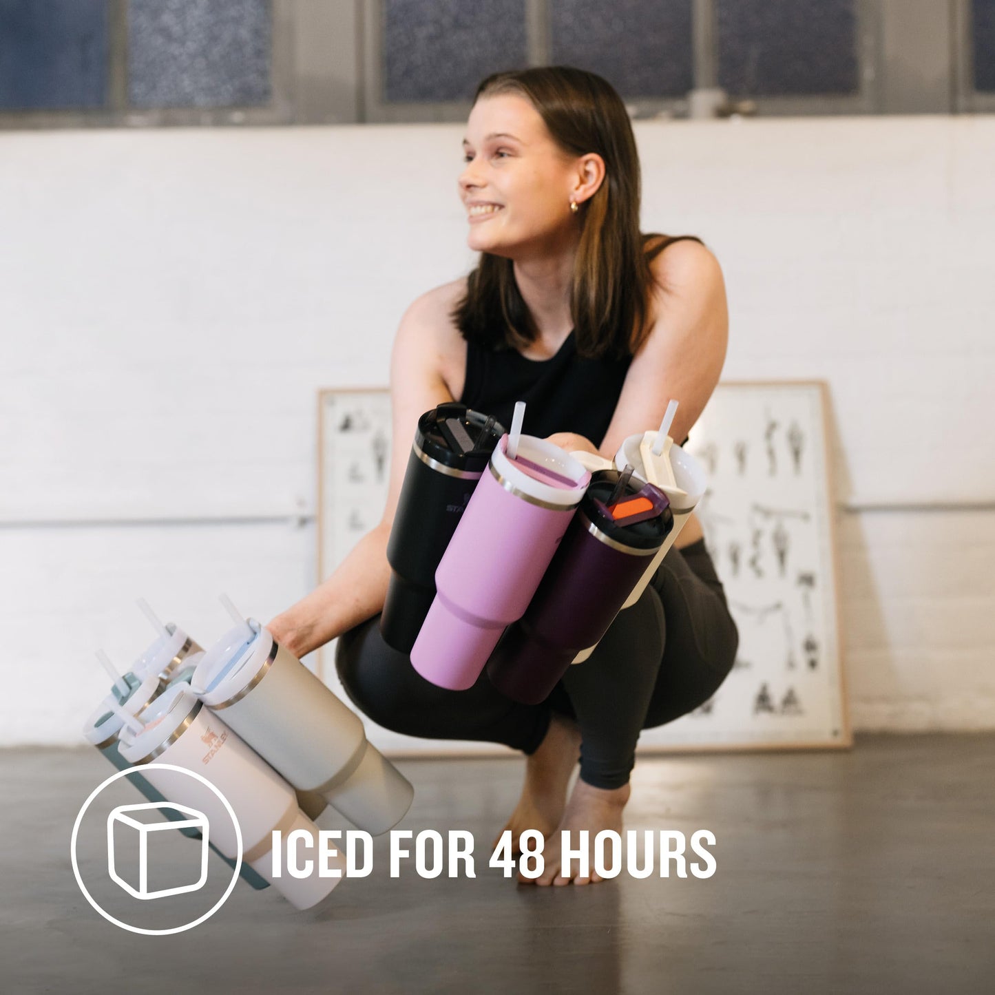 Stanley Quencher H2.0 FlowState Trinkflasche mit Strohhalm 1.18L - Thermobecher Kühlt 11 Stunden - 48 Stunden Eisgekühlt - Spülmaschinenfest - Thermosflasche BPA Frei - Kaffeebecher To Go - Cream