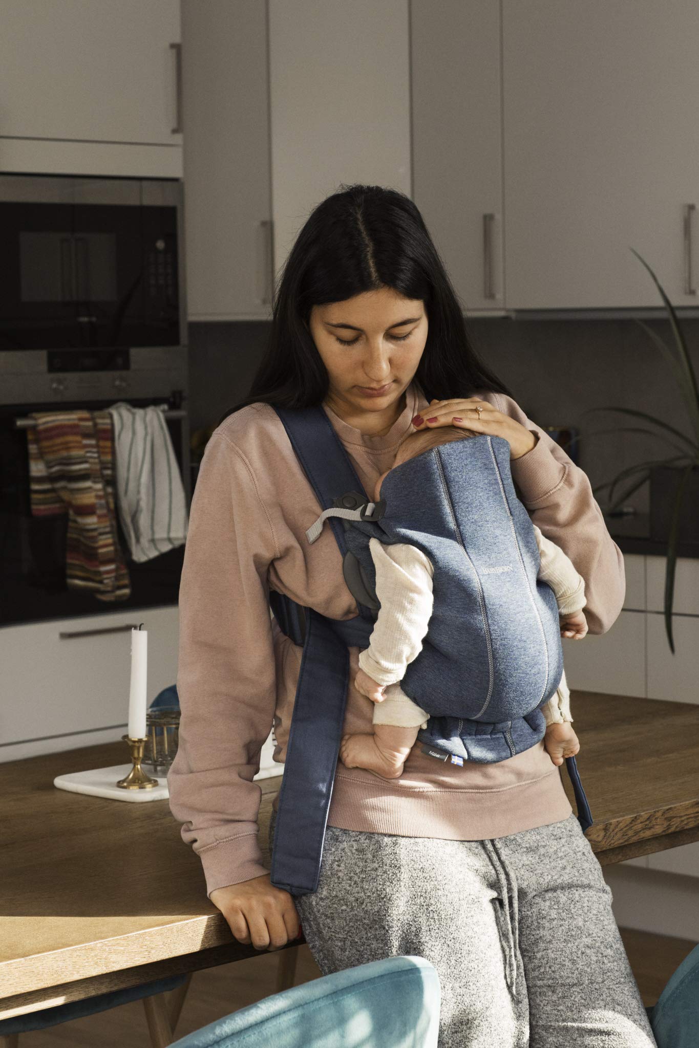 BabyBjörn Babytrage Mini, 3D-Netzstoff, Grau-Beige