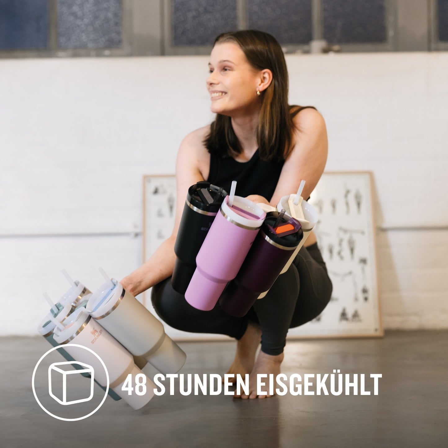 Stanley Quencher H2.0 FlowState Trinkflasche mit Strohhalm 1.18L - Thermobecher Kühlt 11 Stunden - 48 Stunden Eisgekühlt - Spülmaschinenfest - Thermosflasche BPA Frei - Kaffeebecher To Go - Cream