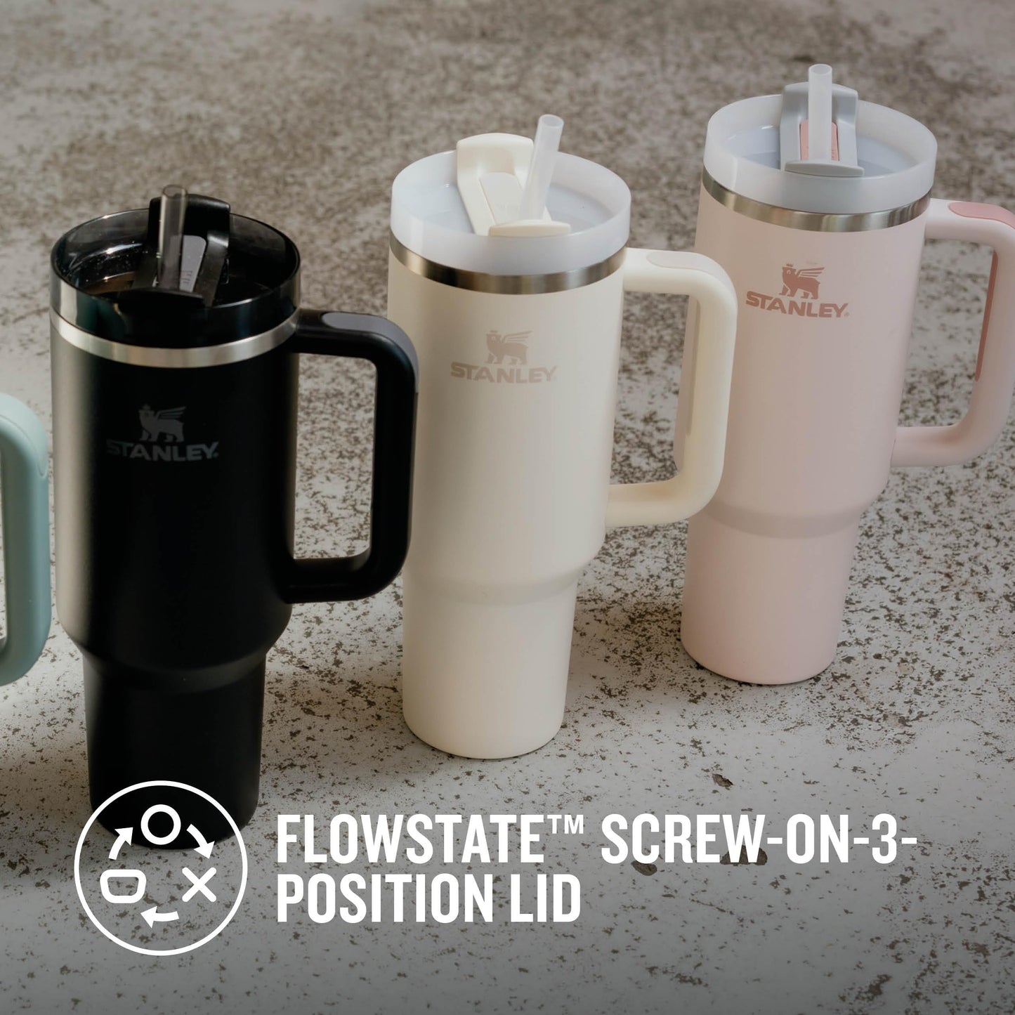 Stanley Quencher H2.0 FlowState Trinkflasche mit Strohhalm 1.18L - Thermobecher Kühlt 11 Stunden - 48 Stunden Eisgekühlt - Spülmaschinenfest - Thermosflasche BPA Frei - Kaffeebecher To Go - Cream