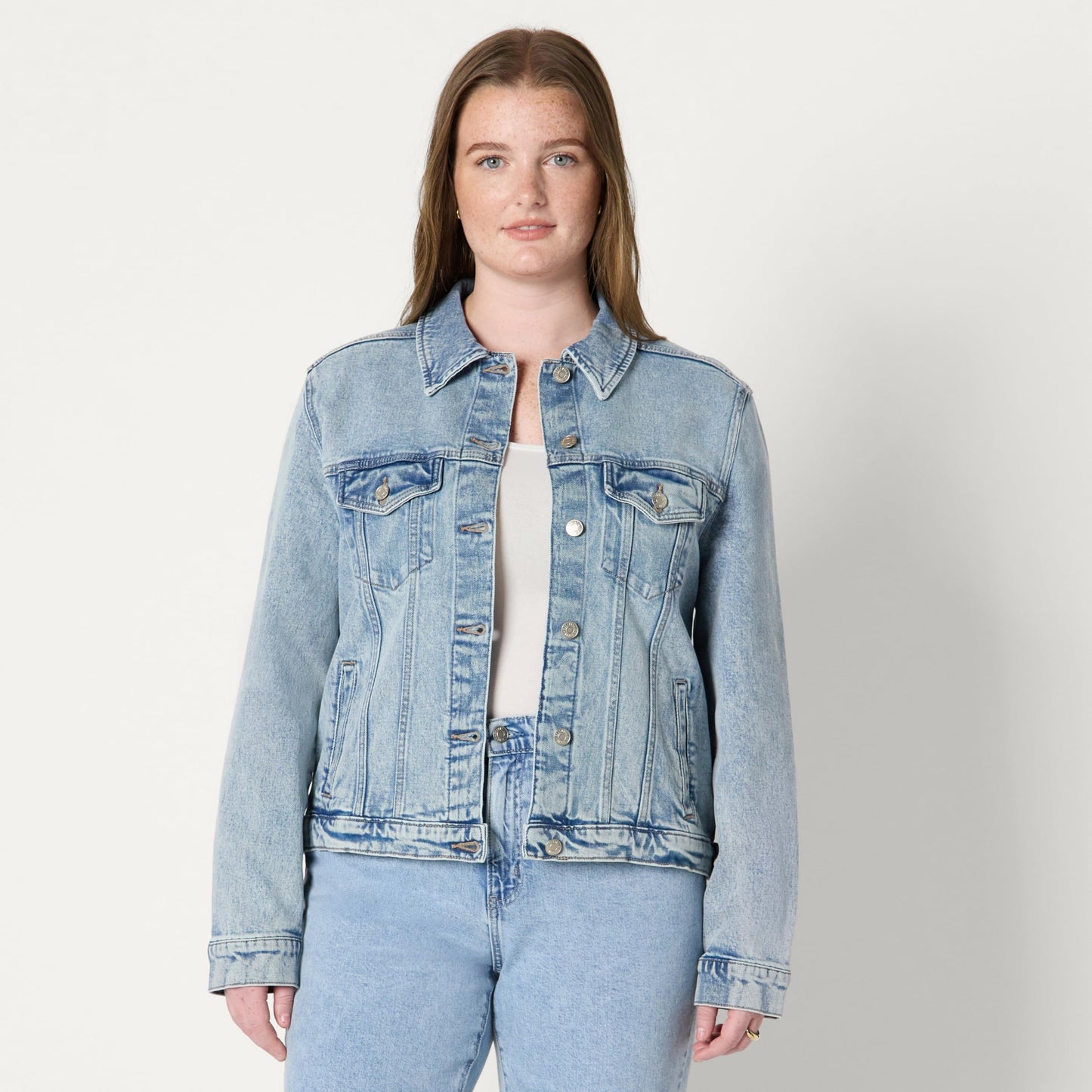 Amazon Essentials Damen Trucker-Jacke aus Denim Mit Taschen