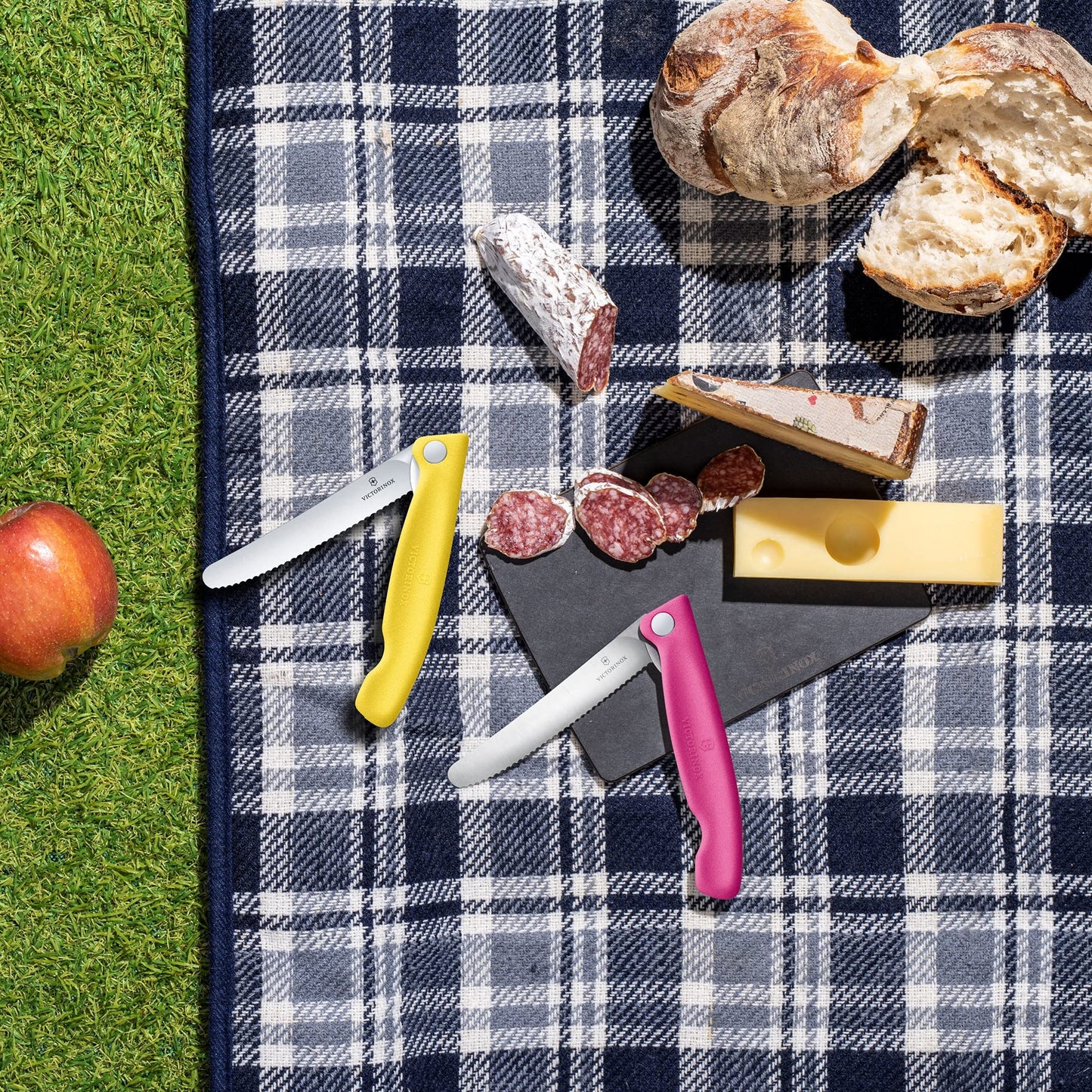 Victorinox Swiss Classic Profi Tomaten- und Tafelmesser, Extra Scharfe Klinge, Wellenschliff, 11 cm, Rostfreier Stahl, gelb